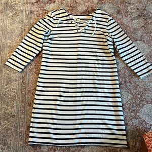 Old Navy Striped Quarter Length Sleeve dress
